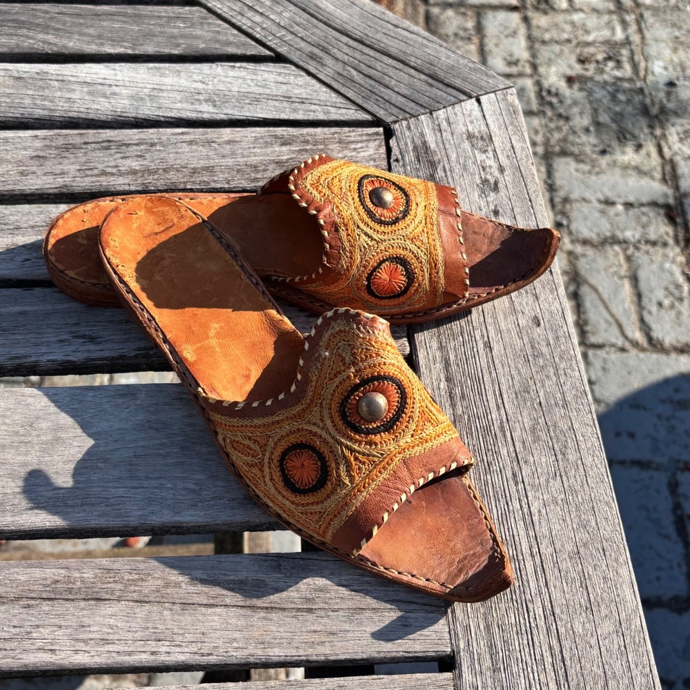 Vintage Handmade Leather Slide Sandals 6/6.5 Brown Embroidered Boho Artisan